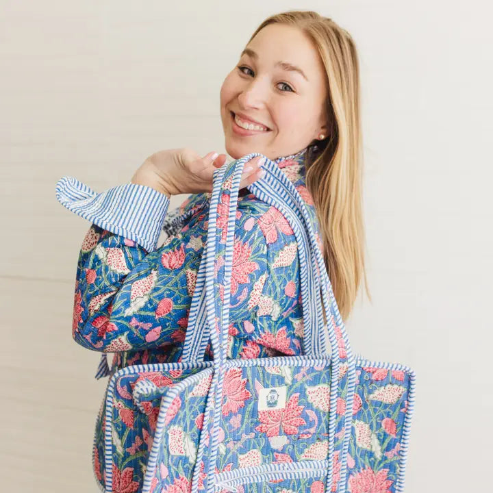Heart of Grace Seascape | Large Quilted Zipper Tote Bag