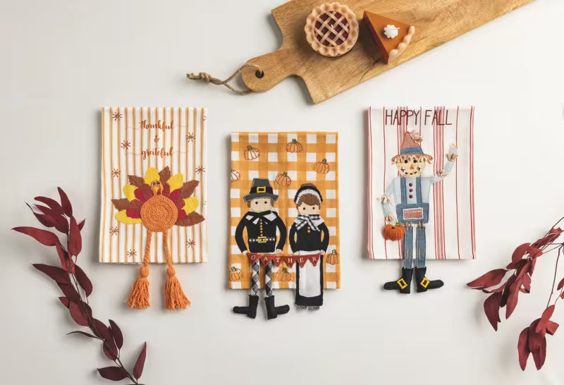 MUD PIE PILGRIM DANGLE LEG TOWEL