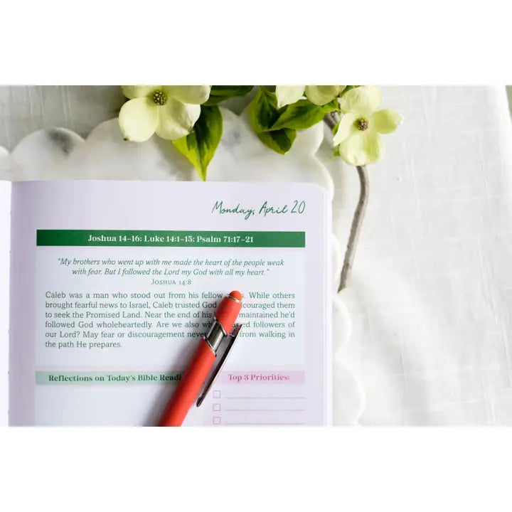 Read Through the Bible in A Year Planner: 2026 Edition