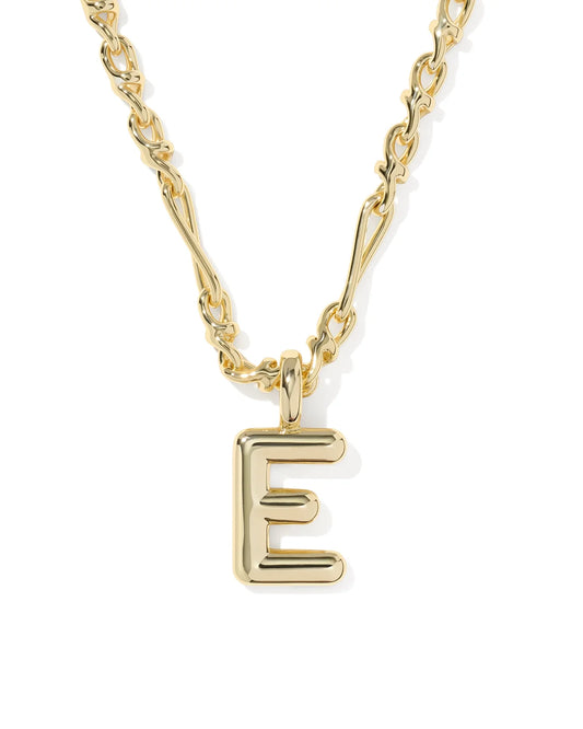 KENDRA SCOTT BUBBLE LETTER E SHORT PENDANT NECKLACE GOLD