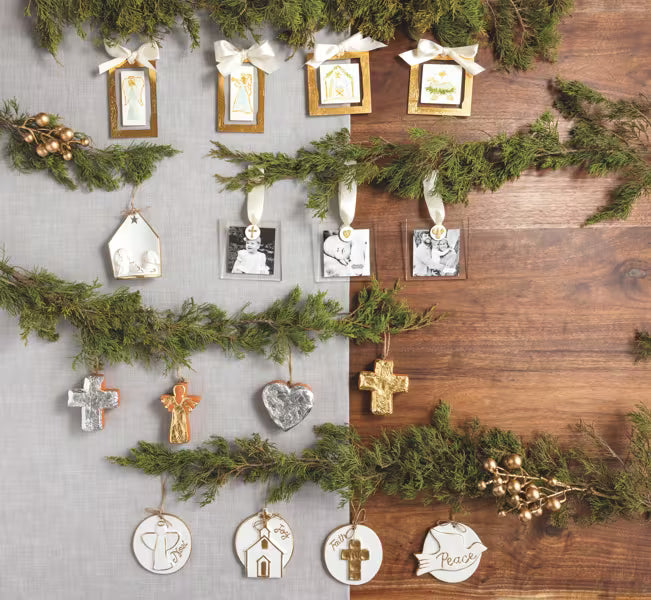 MUD PIE GOLD NATIVITY ACRYLIC ORNAMENT