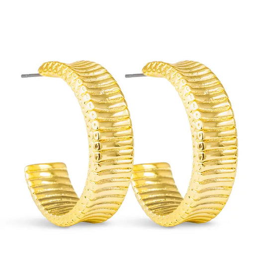 Amanda Blu Kennedy Polished Ribbed Hoop Gold