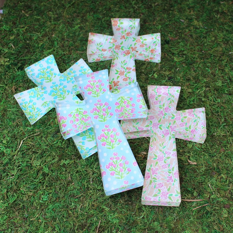 TradeCie 4x.8x6" Cutout Acrylic Table Cross