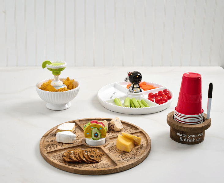 MUD PIE GRILL LIGHT-UP SITTER