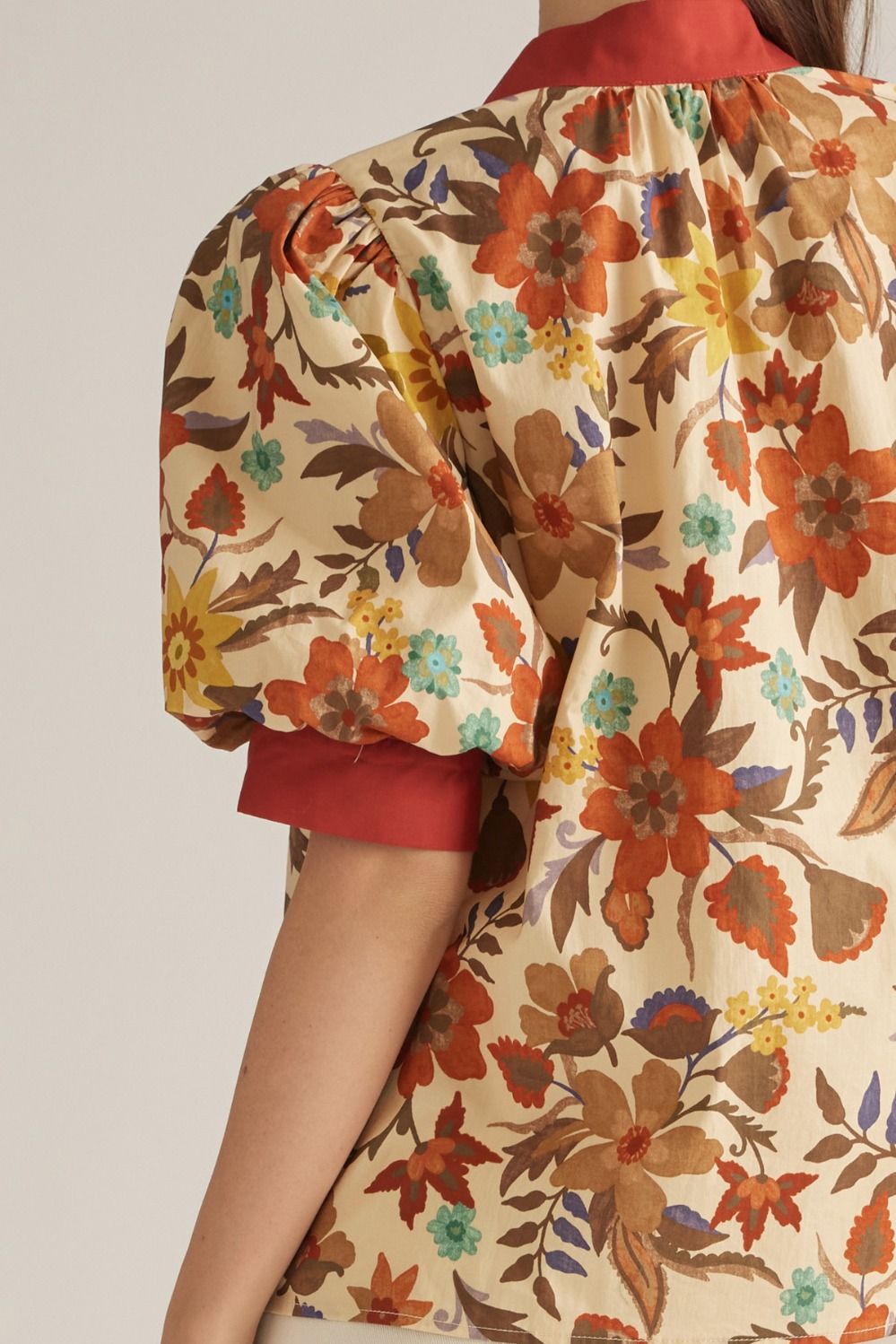 Entro Printed Short Puff Sleeve Top
