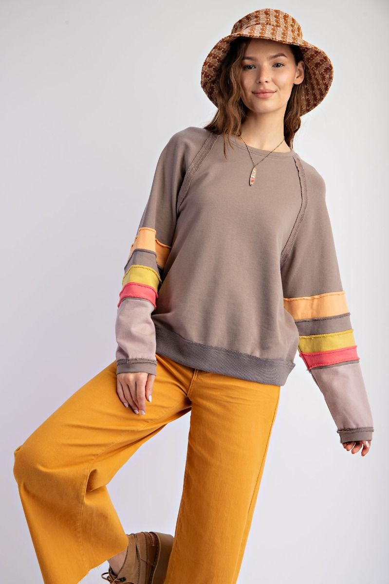 EASEL COLOR BLOCKED AND RAW EDGES TOP-MOCHA