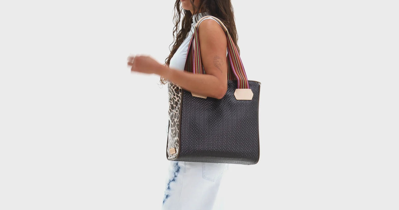 CONSUELA Classic Tote, Amy