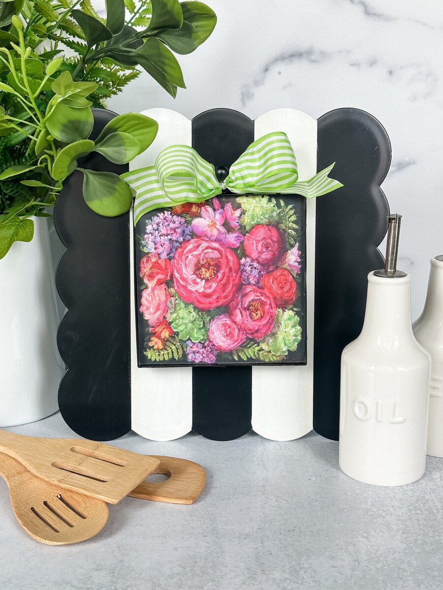 The Round Top Collection Mini Art Kim's Flowers