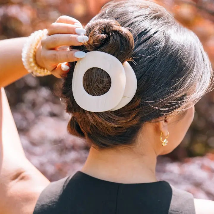 Teleties Almond Beige | Large | Flat Circle Hair Clip