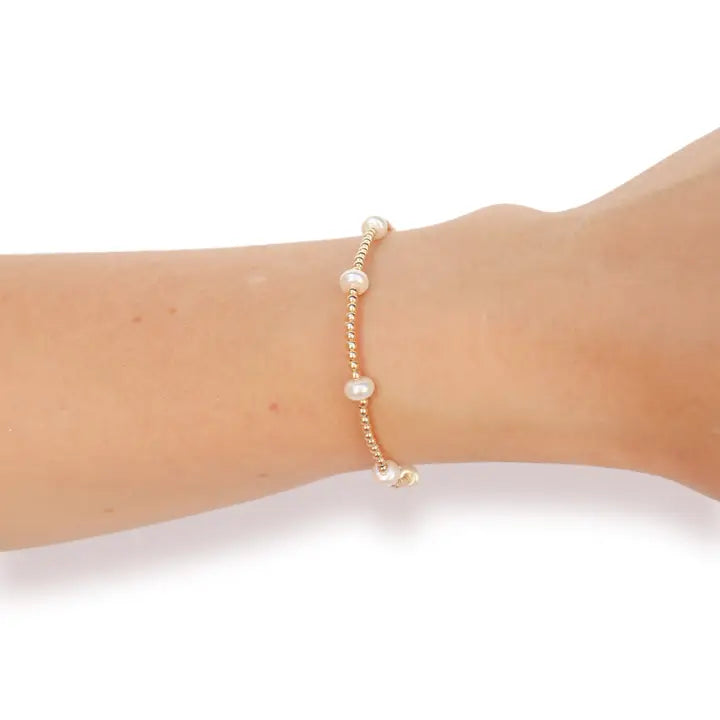 Beaded Blondes Dainty Kate Pearl Bracelet in Gold