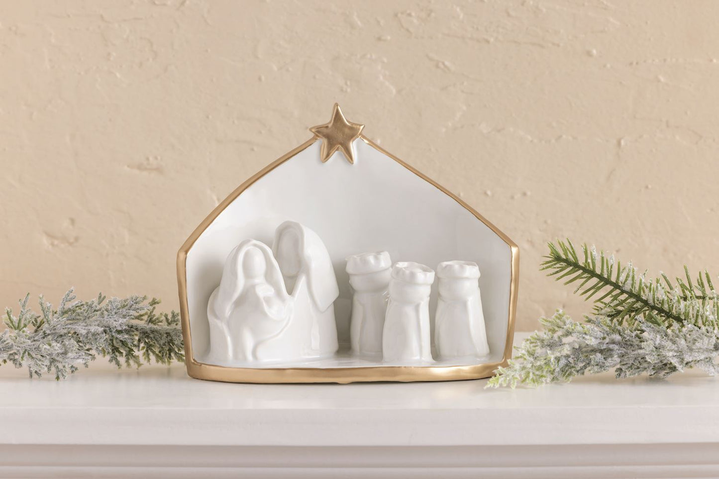 MUD PIE GOLD EDGE NATIVITY SCENE