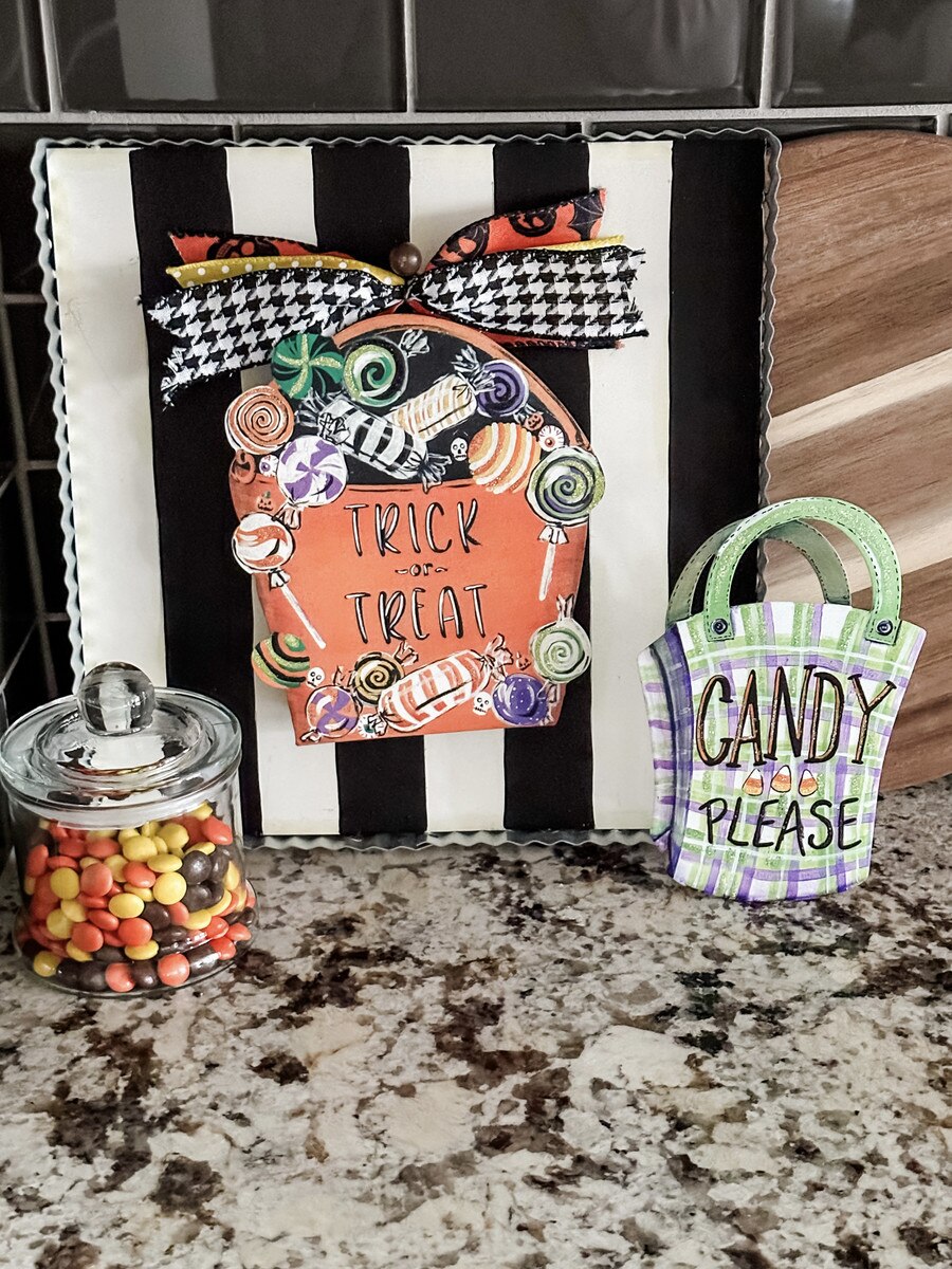 The Round Top Collection Mini Trick or Treat Bag Charm