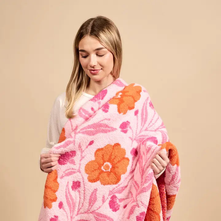 The Darling Effect Cozy Dreams Luxe Blanket–Poppin' Petals Hot Pink