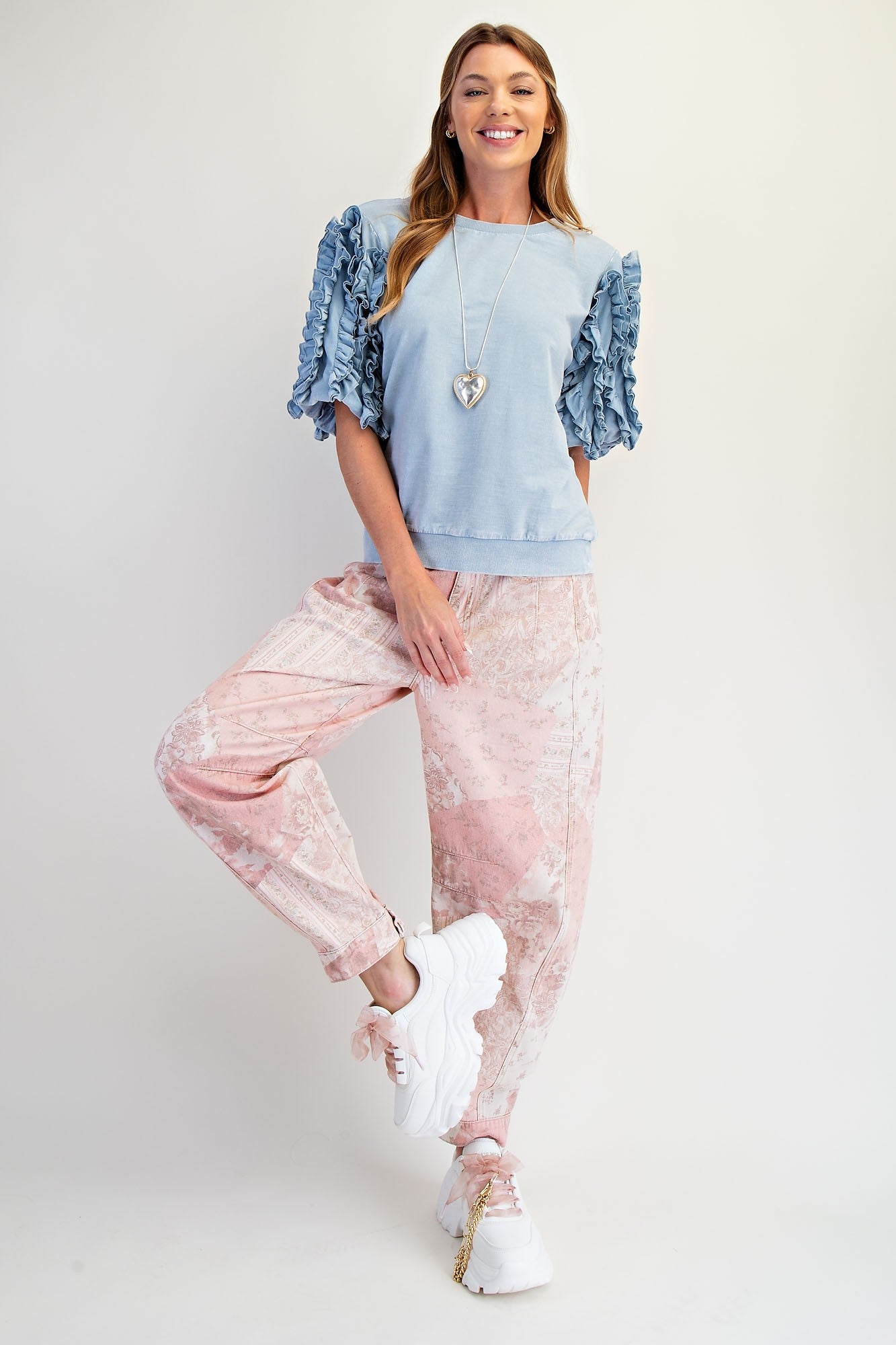Easel Ruffled Slvs Mineral Washed Top