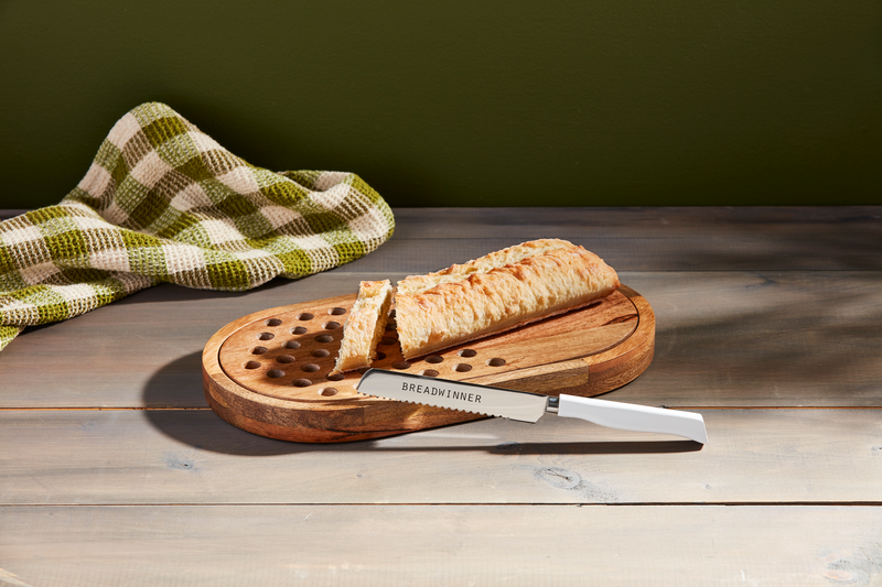 MUD PIE BREAD BOARD WITH CRUMB CATCHER & KNIFE SET