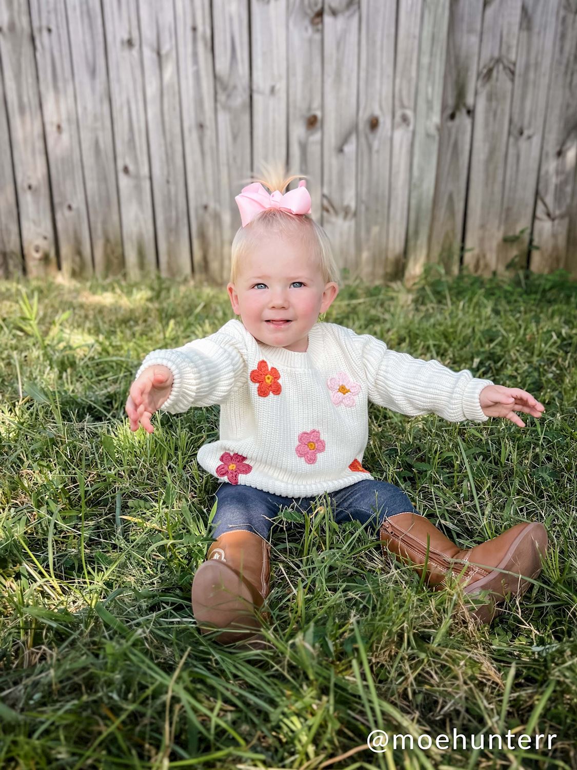 MUD PIE DAISY SWEATER