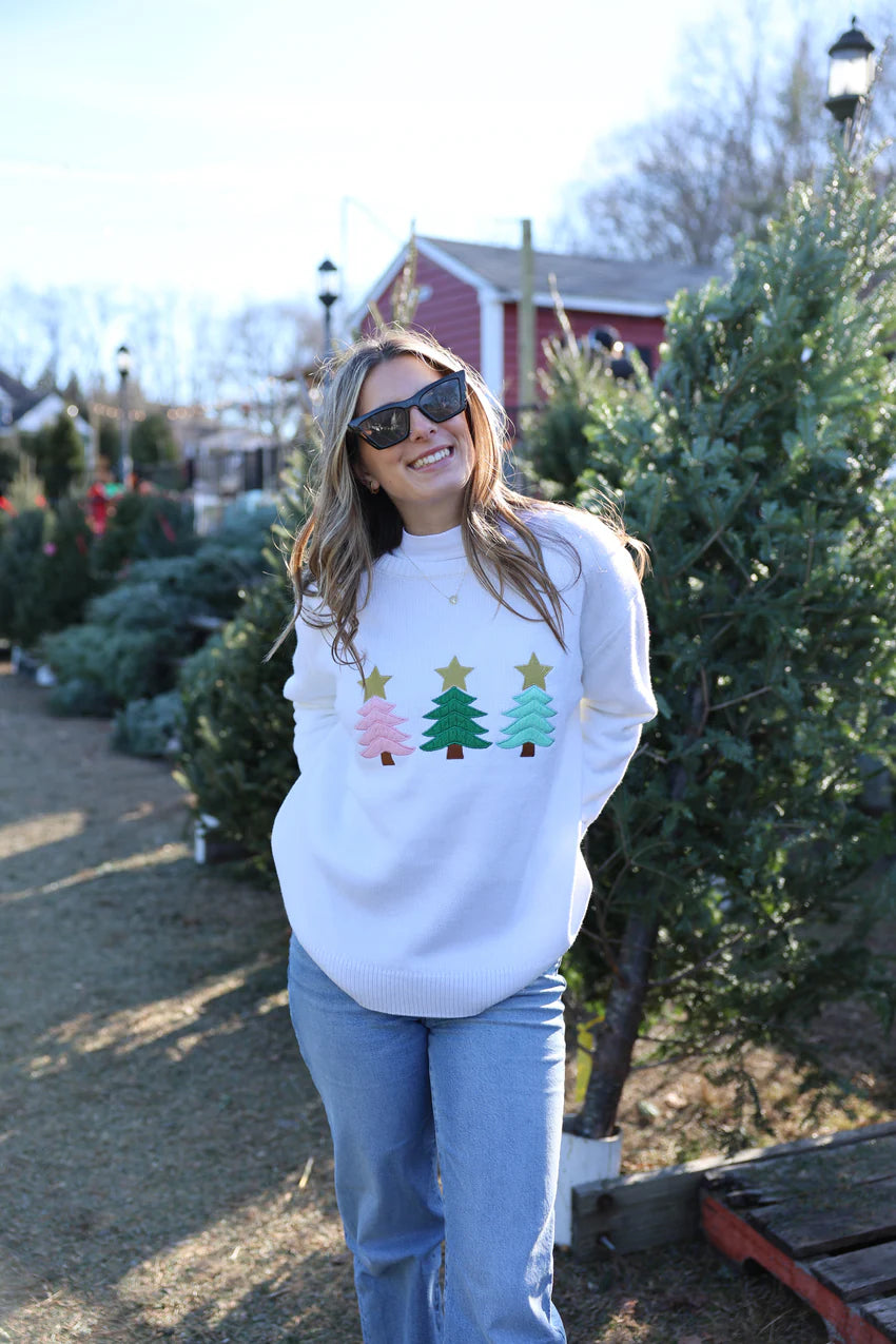 TOP IT OFF PIPPA SWEATER WHITE WITH CHRISTMAS TREES