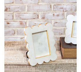 Pd HOME & GARDEN 4" X 6" MARBLE SCALLOPED FRAME