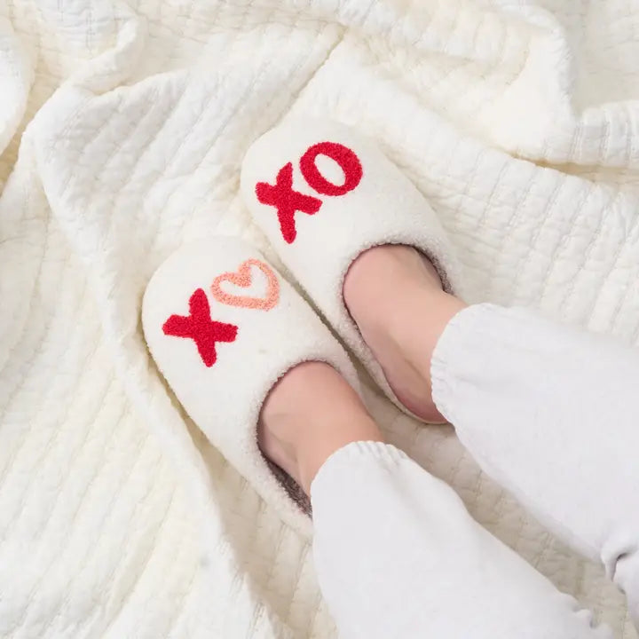 The Darling Effect Fuzzy Slippers - Xoxo