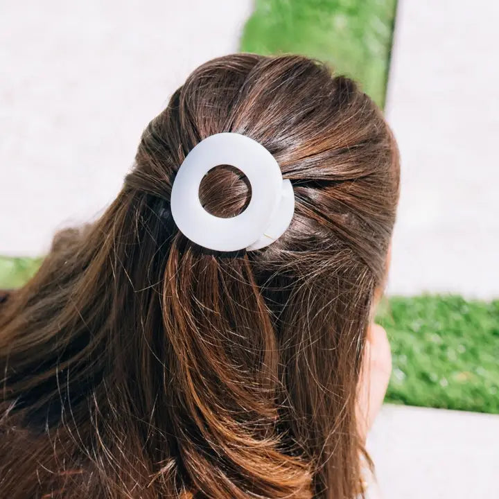 Teleties Coconut White | Medium | Flat Circle Hair Clip