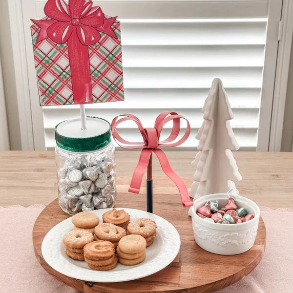 The Round Top Collection Pink Package Finial