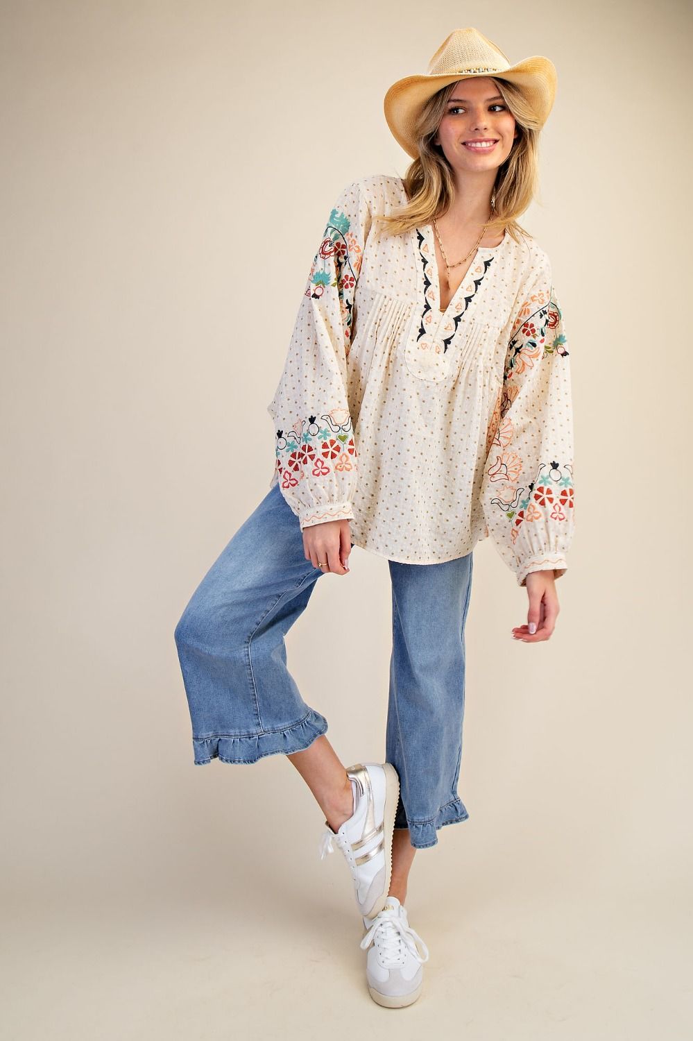 EASEL EMBROIDERY DETAILING BLOUSE