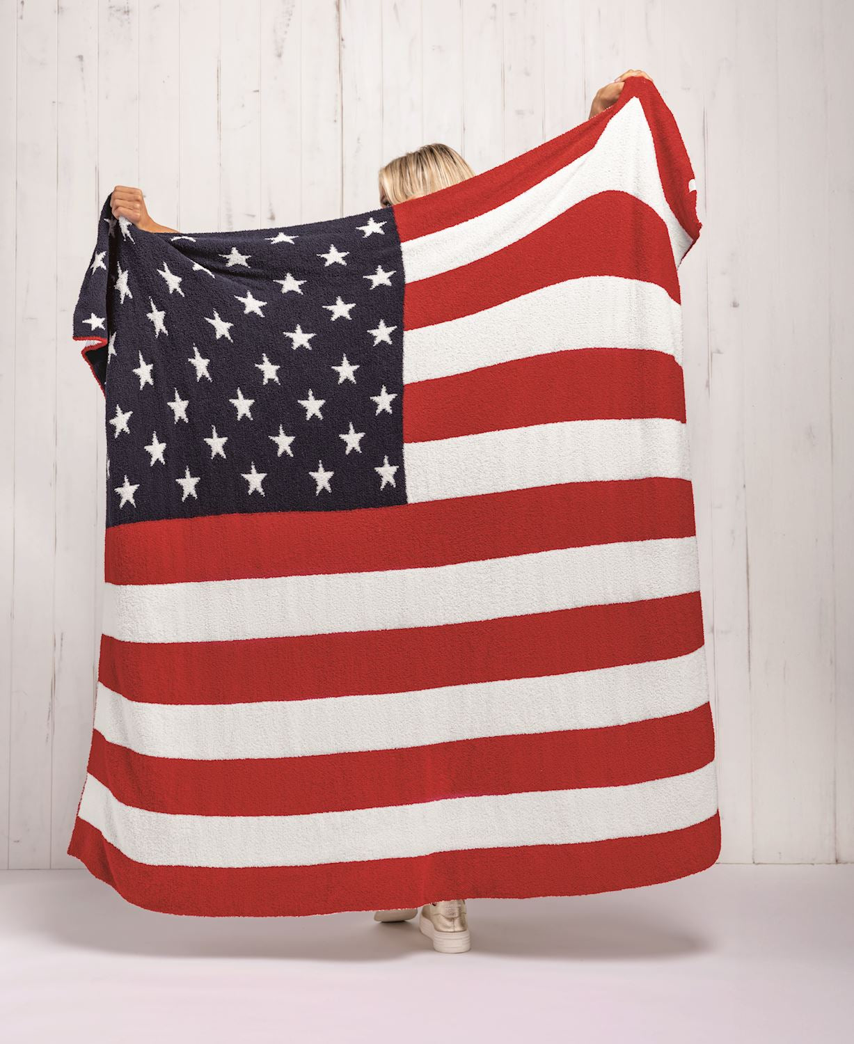 MUD PIE AMERICANA BLANKET