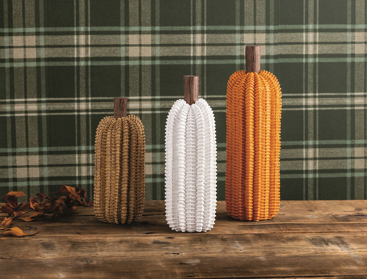 MUD PIE MEDIUM WHITE RESIN WICKER PUMPKIN SITTER