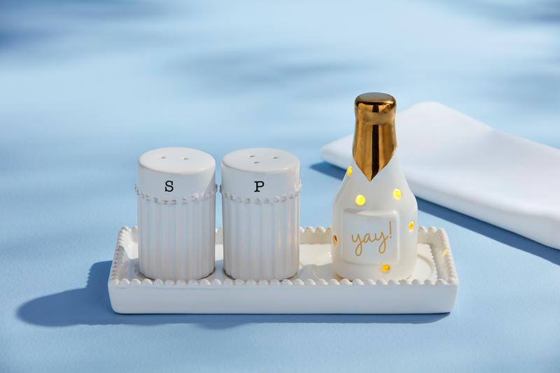 MUD PIE SALT AND PEPPER LIGHT-UP HOLDER