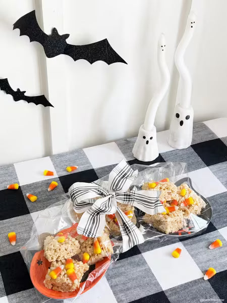 MUD PIE SMALL GHOST TAPER HOLDER