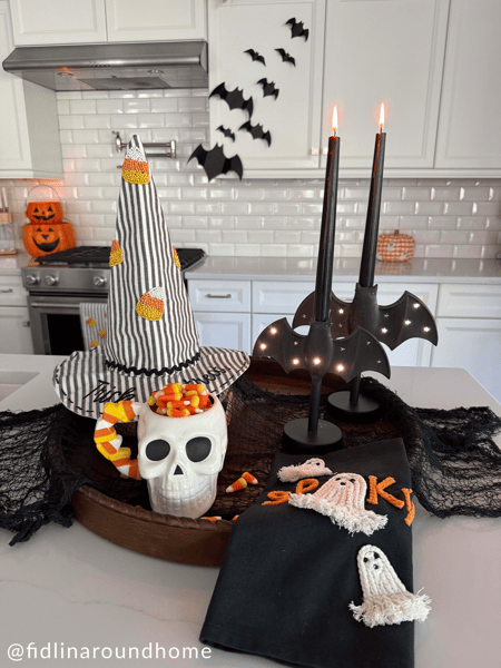 MUD PIE SMALL BEADED WITCH HAT SITTER
