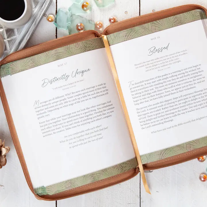 Strength For Today For Couples (Zippered Devotional)