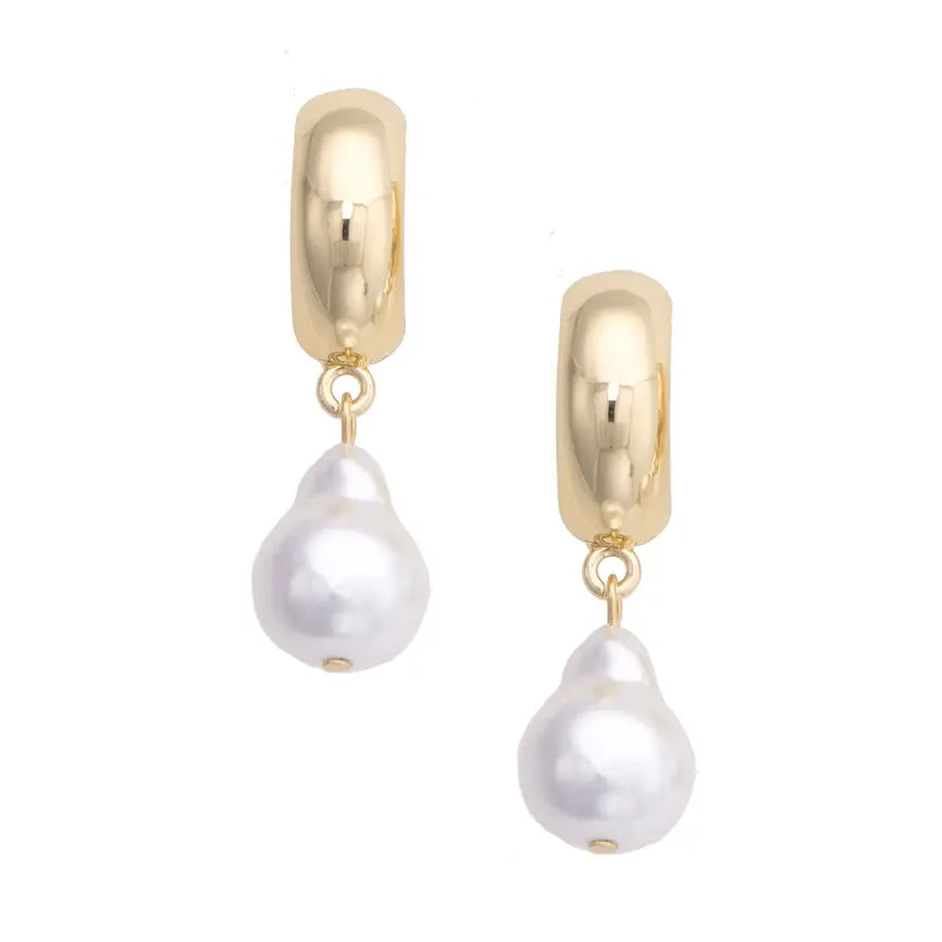 Canvas Style Prim Pearl Half Hoop Earrings in Shiny Gold