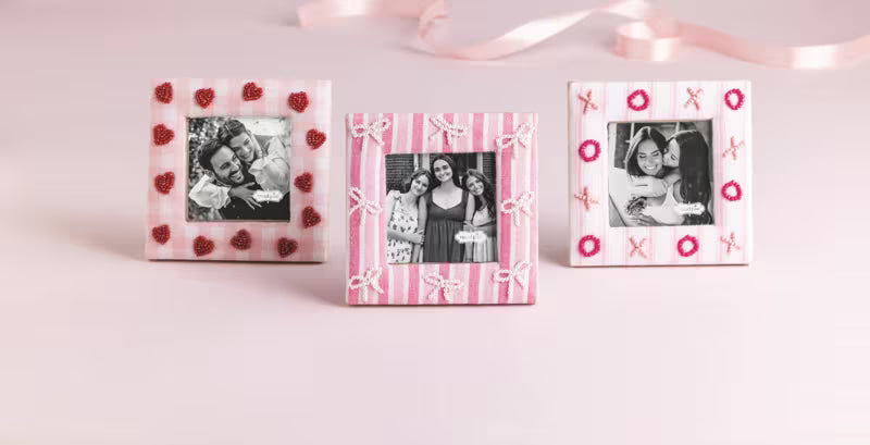 MUD PIE XOXO BEADED FRAME