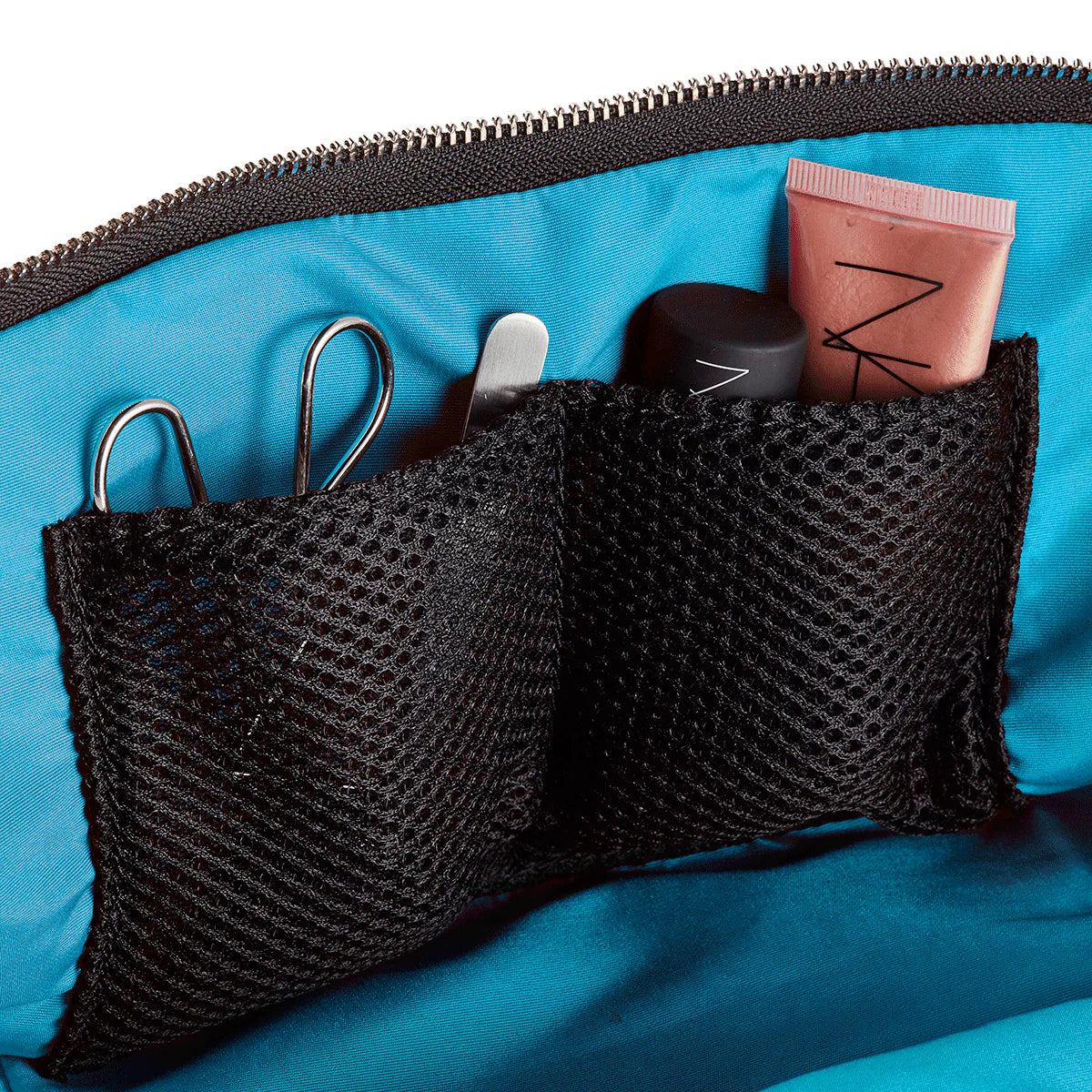 Kusshi Vacationer Makeup Bag