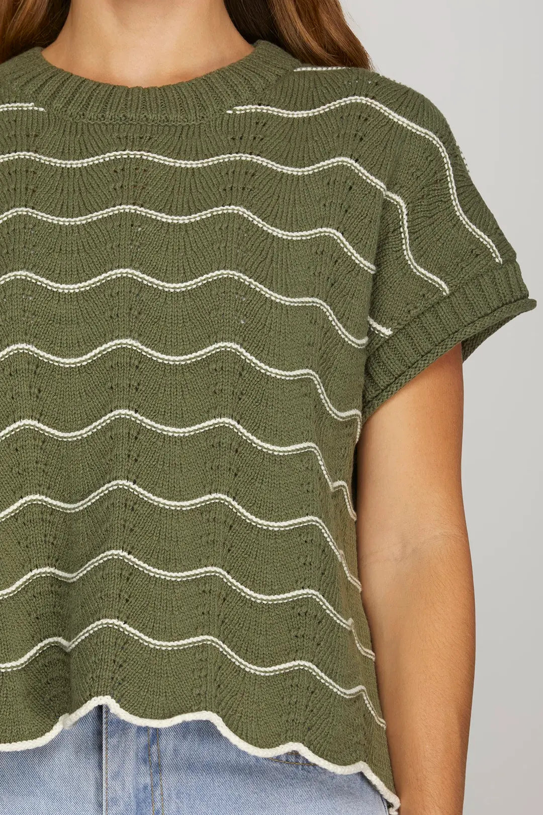 SHE + SKY DROP SHORT SLEEVE SCALLOP STRIPED PATTERN KNIT SWEATER TOP