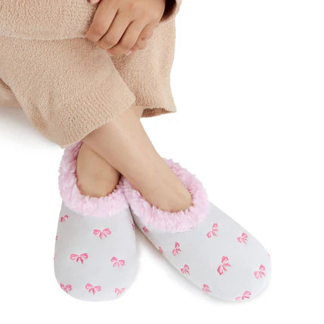 Snoozies! Womens Embroidered Bow-Utiful Slipper With Memory Foam Sole Light Grey