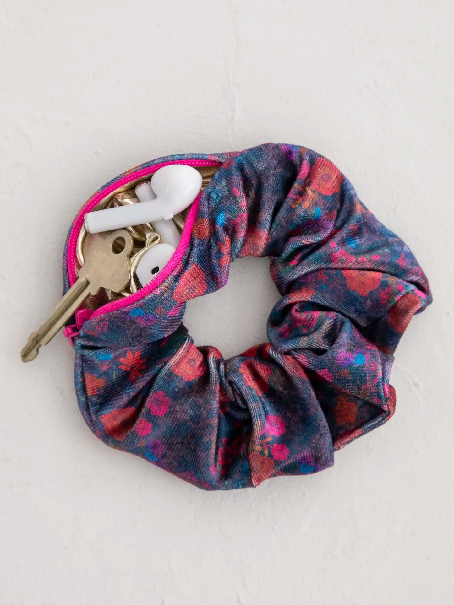 Natural Life Hideaway Scrunchie - Dark Floral Garden