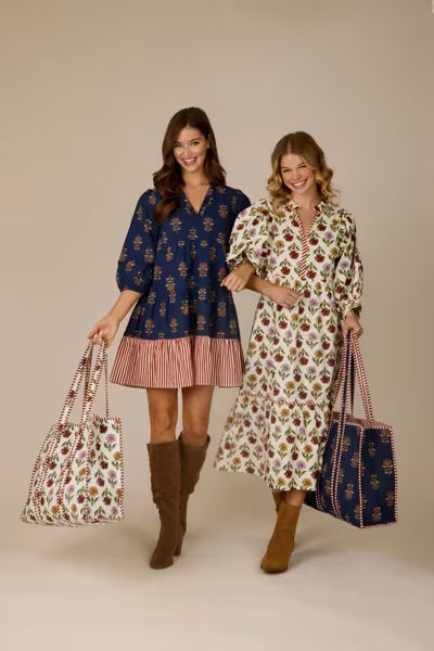 MUD PIE WHITE QUILTED BLOCK PRINT TOTE