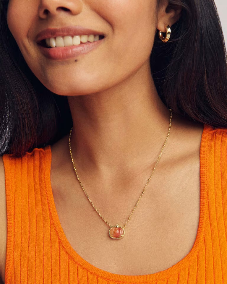 KENDRA SCOTT PUMPKIN SHORT PENDANT NECKLACE GOLD ORANGE BANDED AGATE