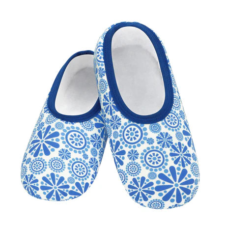 Snoozies! Womens Skinnies Slippers Pinwheel