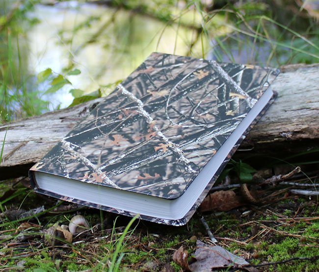 NIV Outdoorsman Bible, Comfort Print--soft leather-look, camouflage