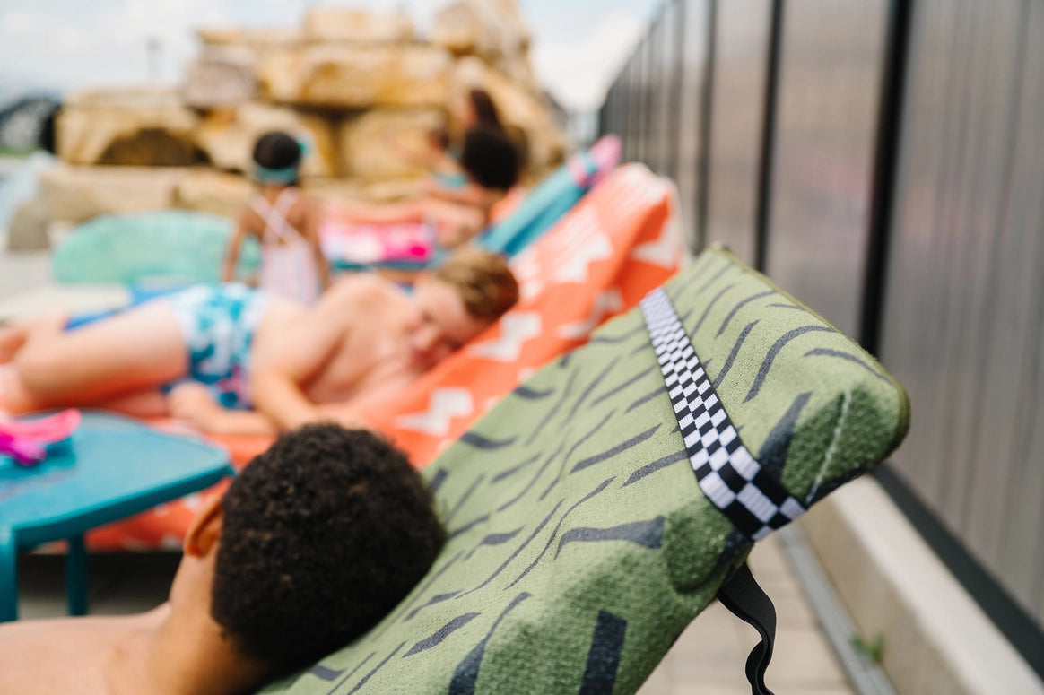 Lounge Chair Pool Towel Band-Checkmate