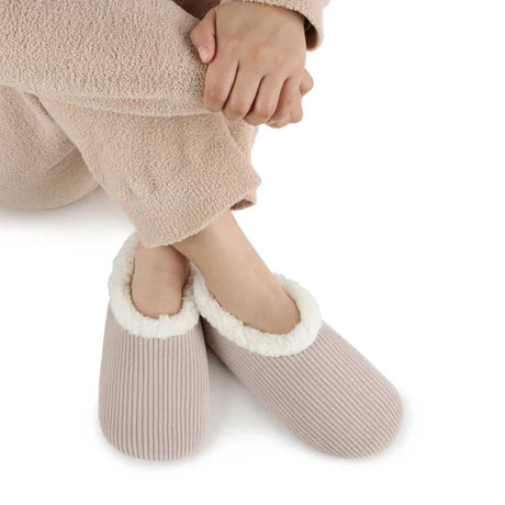 Snoozies! Womens Solid Corduroy Slipper With Memory Foam Sole Smoke Grey
