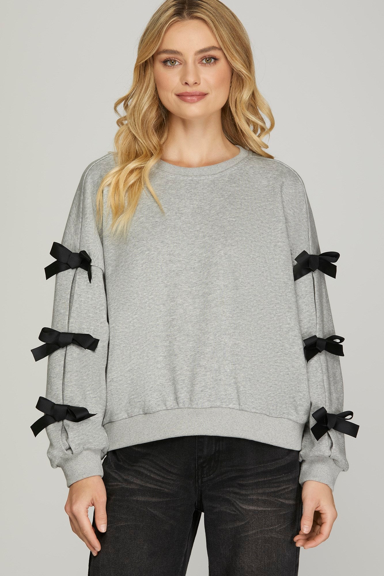 SHE & SKY LONG SLEEVE KNIT FRENCH TERRY SWEATSHIRT TOP WITH TIED RIBBON