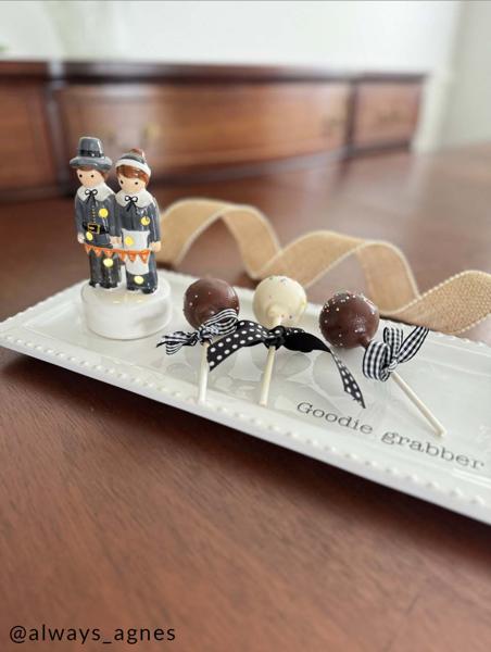 MUD PIE PILGRIM LIGHT UP SITTER