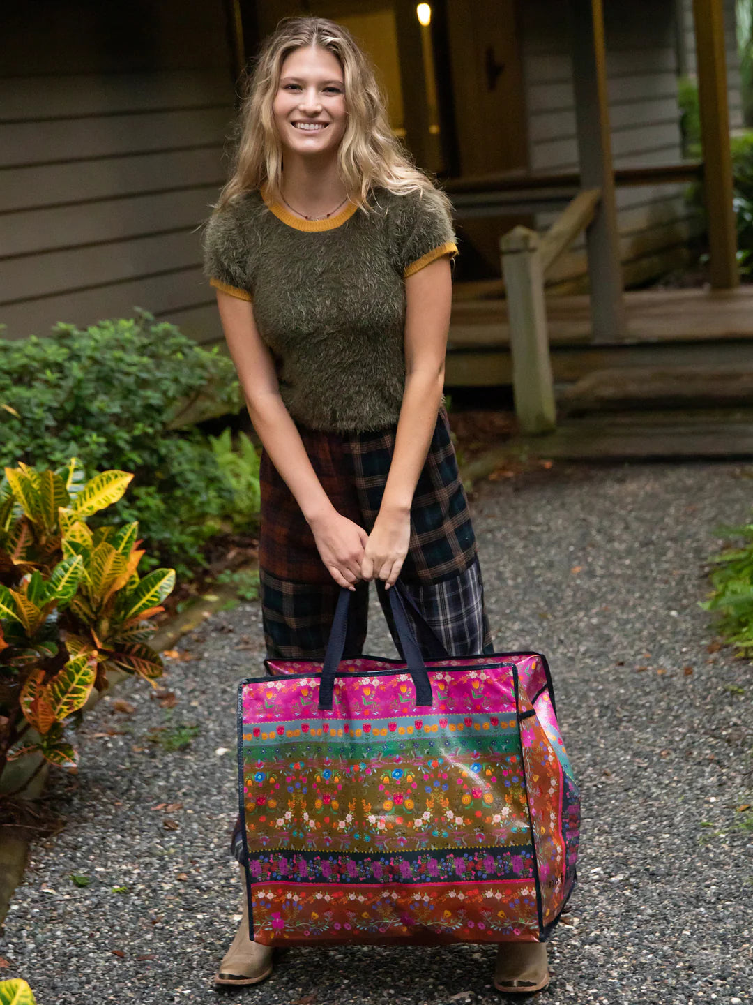 Natural Life Jumbo Zippered Tote Bag-Pink Border