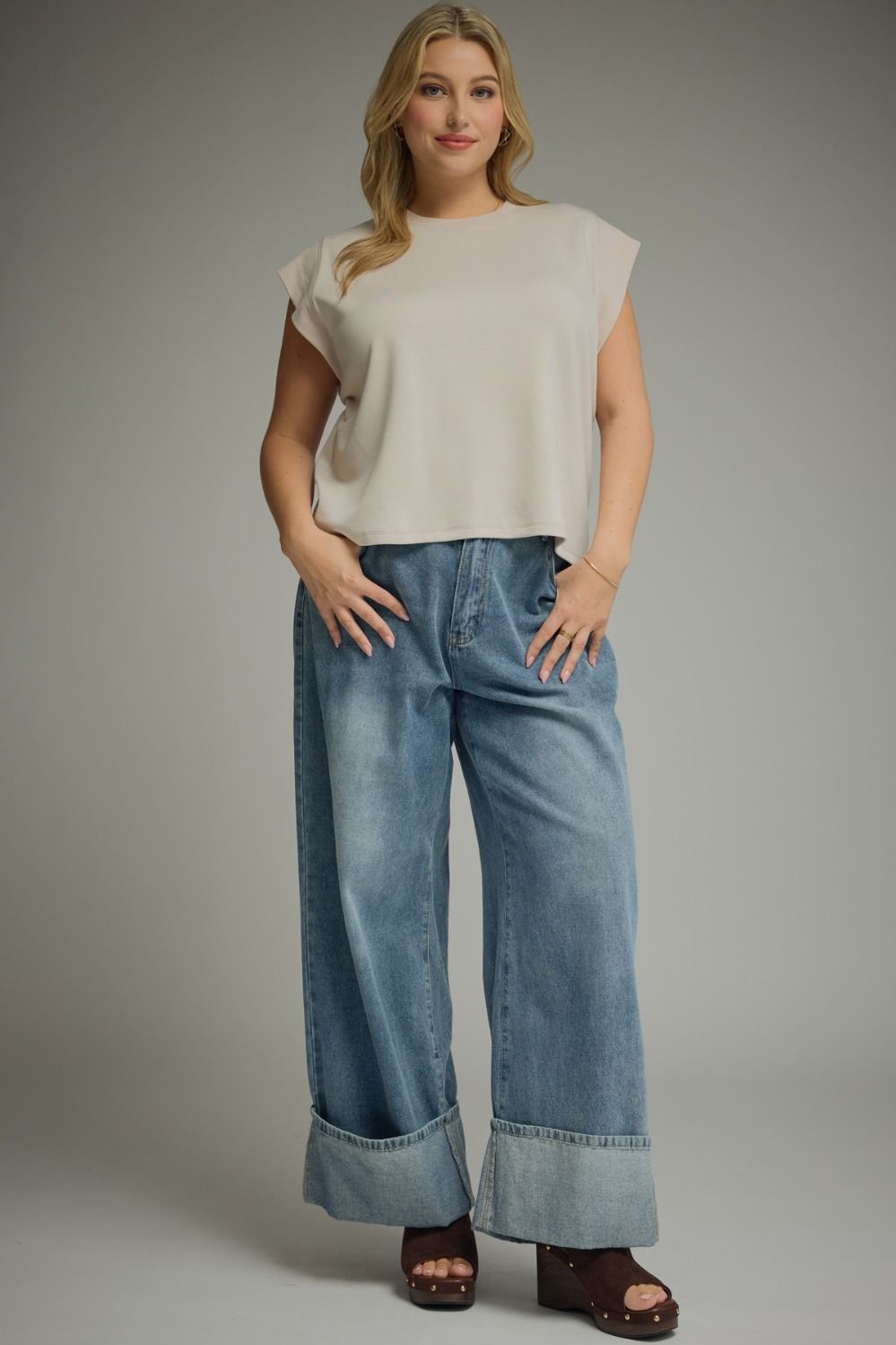 Entro Solid Round Neck Cap Sleeve Top
