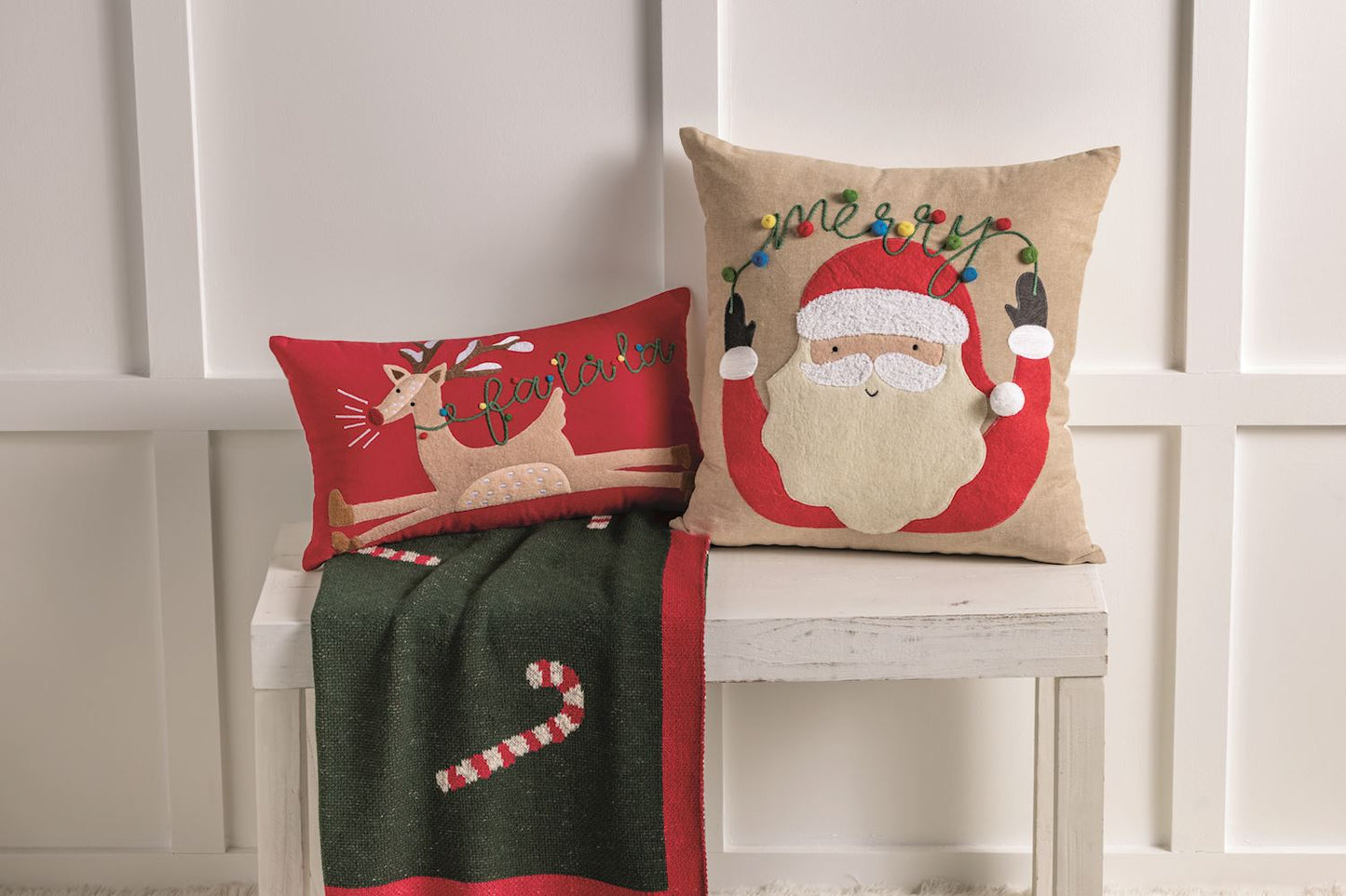 MUD PIE FELT APPLIQUÉ REINDEER PILLOW
