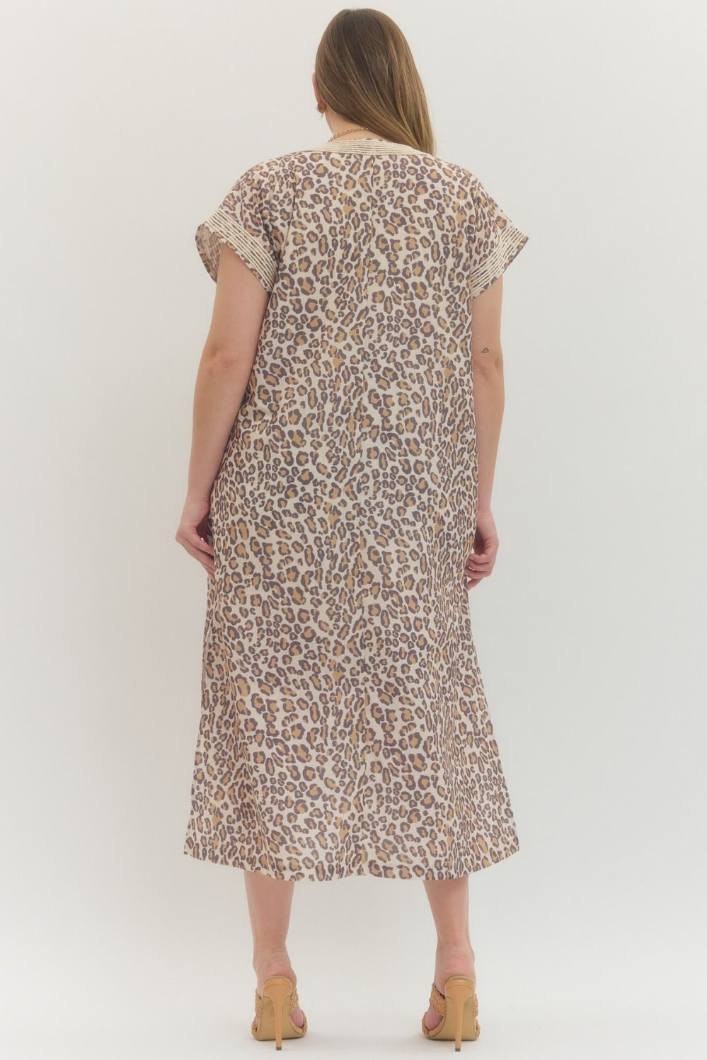 Entro Leopard Print Short Sleeve Miidi Dress